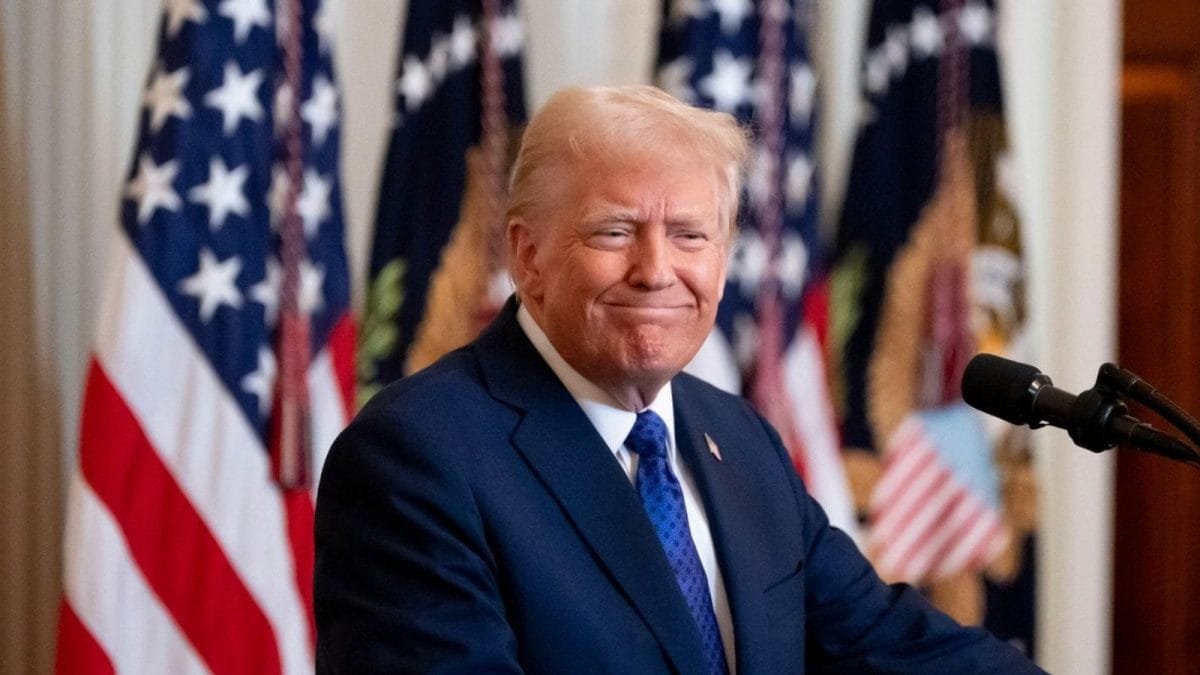 Trump's 25% Tariff Threat Could Increase iPhone Prices in US By 250% To $3,500, Analysts Warn
