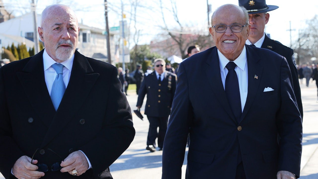 Former NYC Mayor Giuliani remembers best friend Bernie Kerik as 'true patriot'