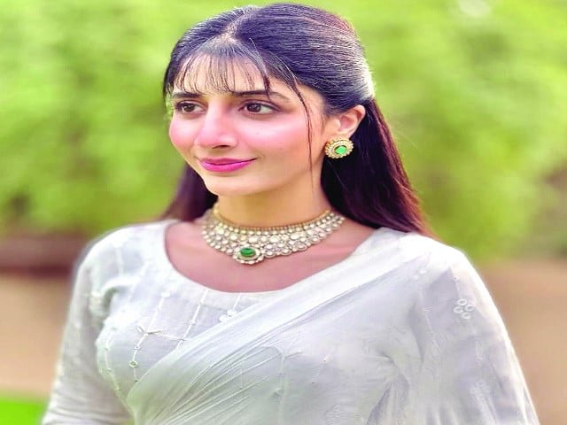 No, Mawra Hocane has not chopped off her hair