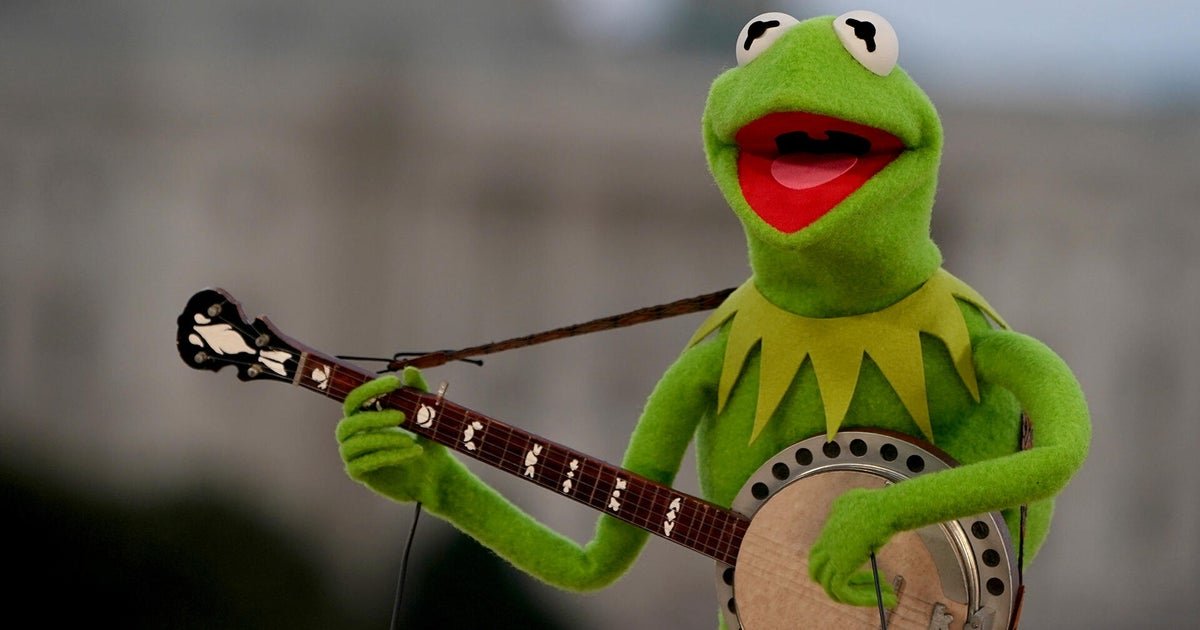 Kermit the Frog hopes graduates walk away inspired from his University of Maryland commencement speech