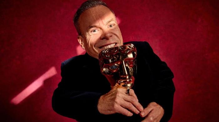 Harry Potter star Warwick Davis remembers Val Kilmer as leader
