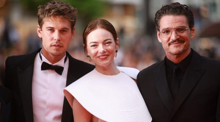 Winners revealed as star-studded night ends in chaos