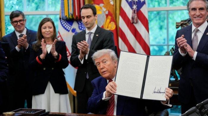 Trump signs executive orders seeking to boost US nuclear production