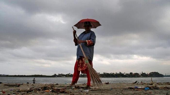 India's monsoon rains arrive 8 days early, earliest in 16 years