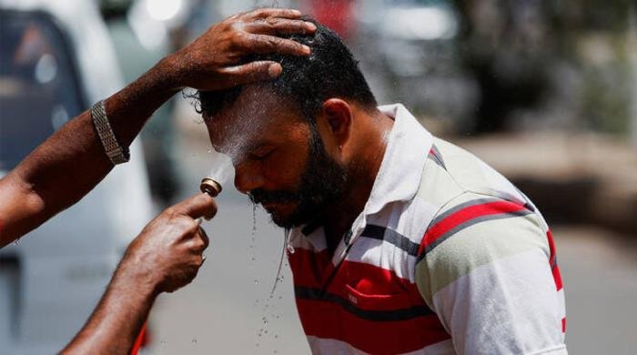 Karachi swelters as mercury set to hit 40°C today