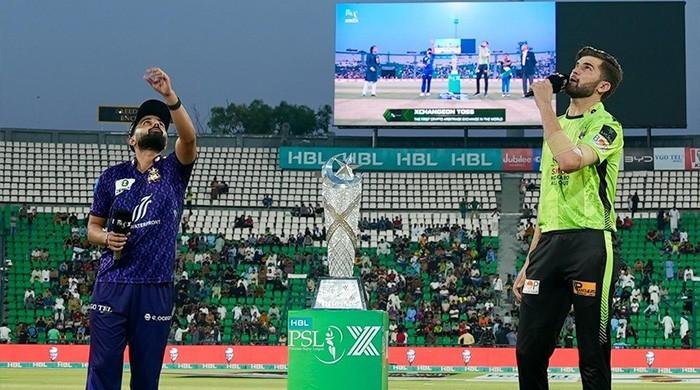 Quetta Gladiators win toss, elect to bat first against Lahore Qalandars