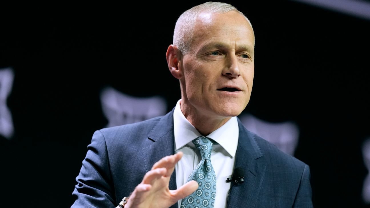 Big Ten, SEC must support all football, Big 12 commish says