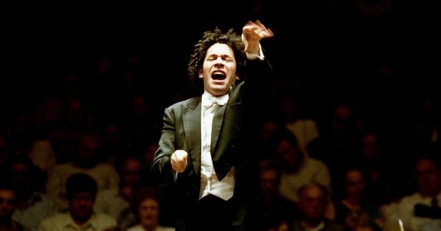 Gustavo Dudamel's musical mission - CBS News