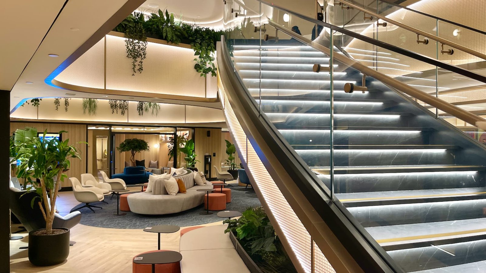 New perks, $795 annual fee