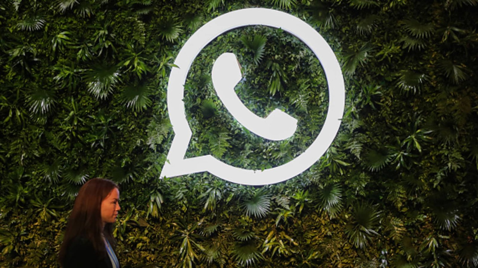U.S. House tells staffers not to use Meta’s WhatsApp