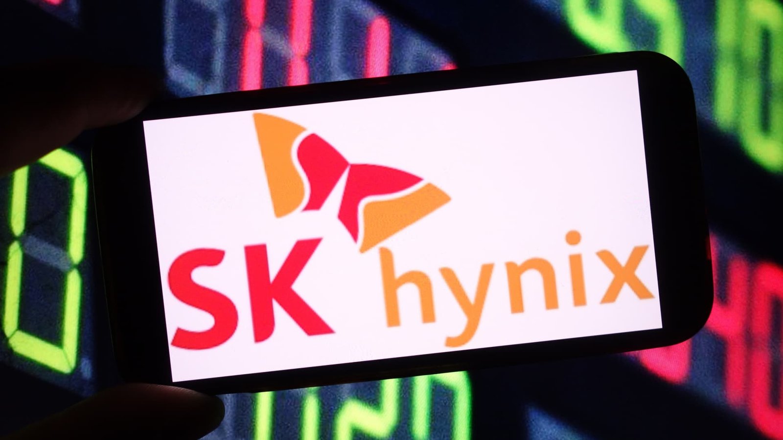 SK Hynix rises to over 2-decade highs as parent group plans data center