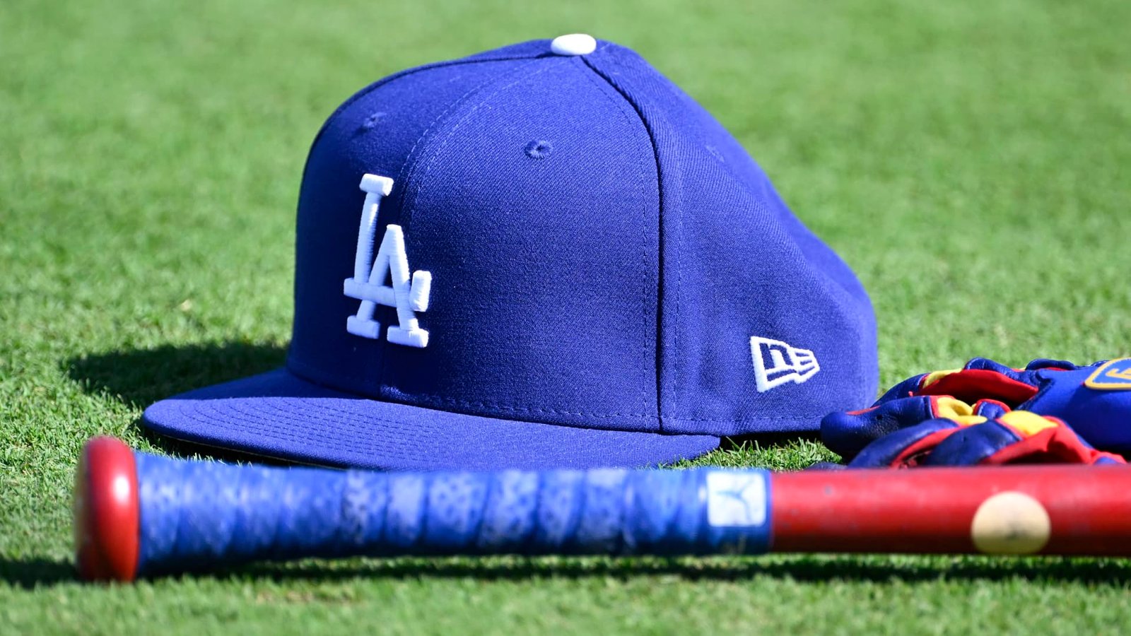 Dodgers block ICE agents from entering stadium in Los Angeles