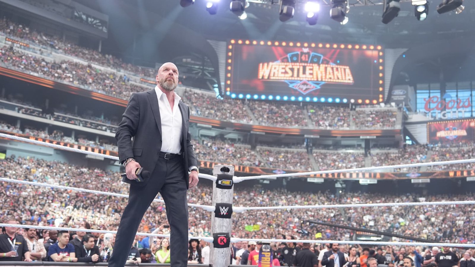 Mayor Sadiq Khan makes pitch to Triple H