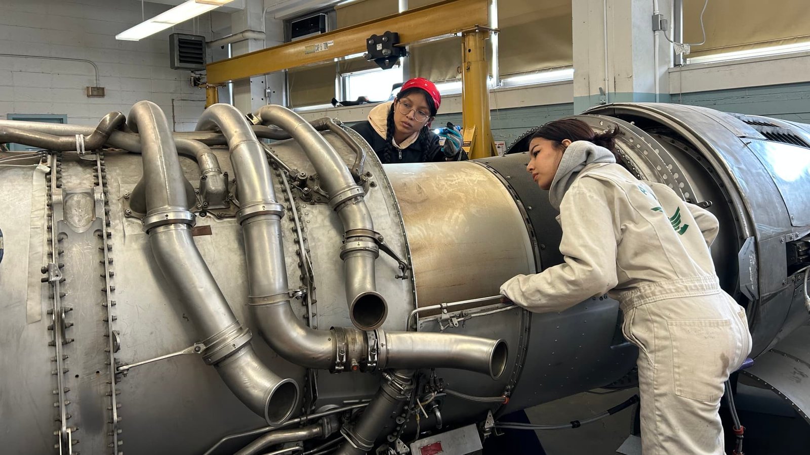 Trump touts manufacturing jobs, but aviation workers are hard to hire
