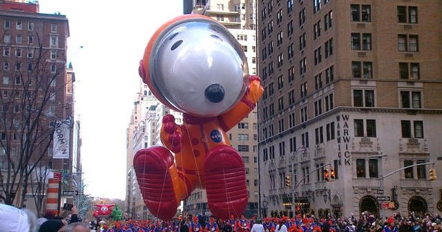 Thanksgiving Day Parades delight crowds across the country