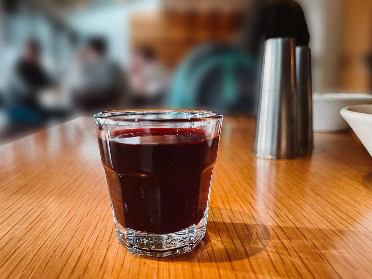 5 reasons to consume beetroot and amla shots on an empty stomach