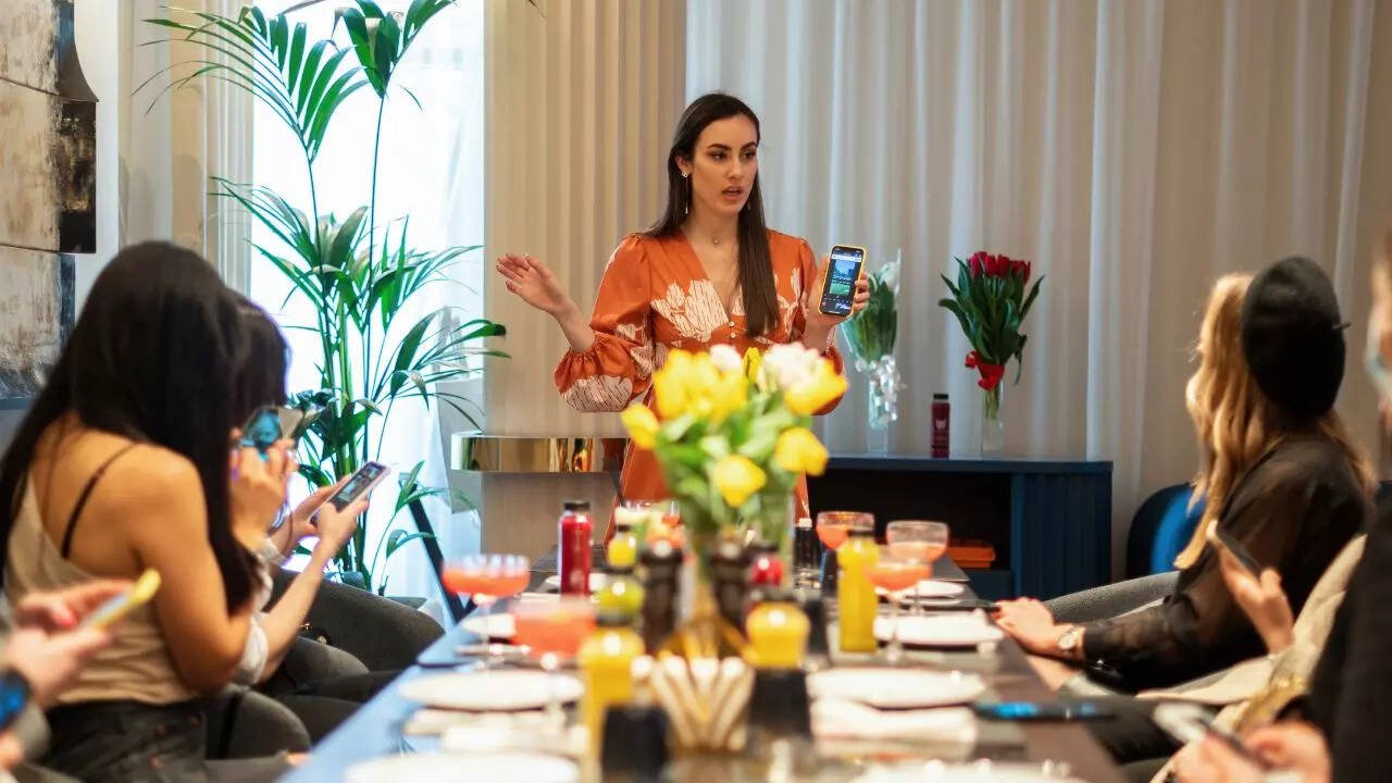 5 smart tricks to instantly influence anyone (without being pushy), as per psychology