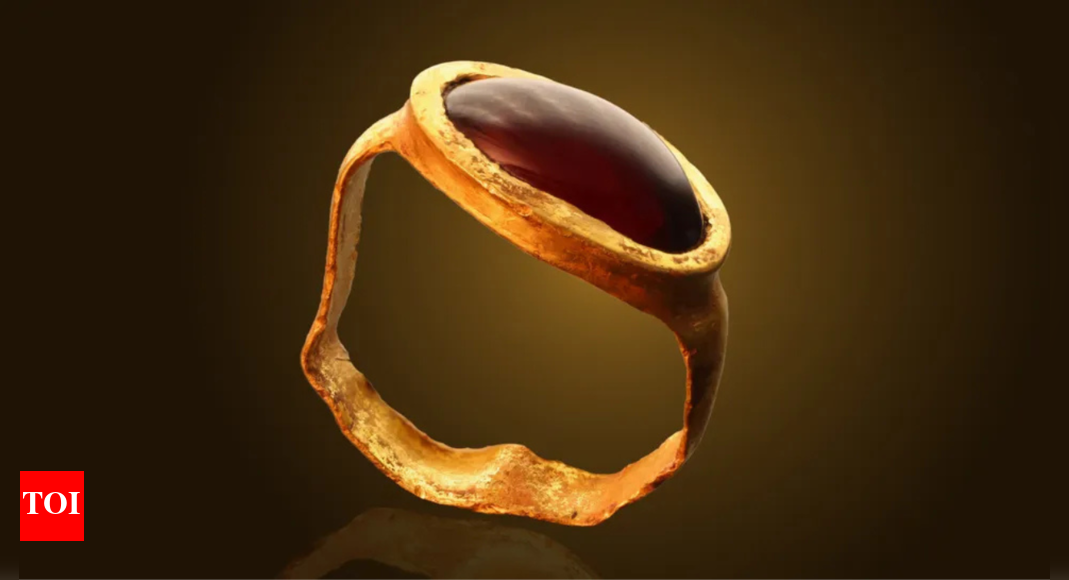 2,300-year-old gold ring found in Jerusalem linked ancient engagement rituals |