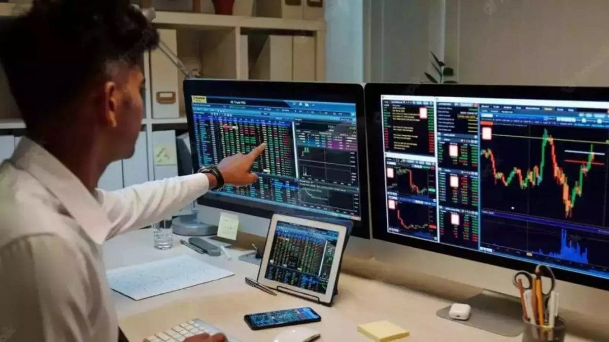 Passive Vs Active Funds: Which Strategy Wins In Volatile Markets?