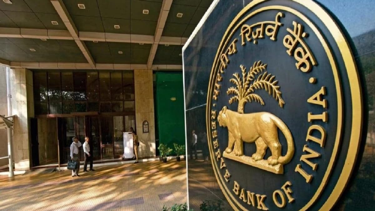 RBI's Surprise Yorker, Shocking Bouncer and Last Ball Sixer...