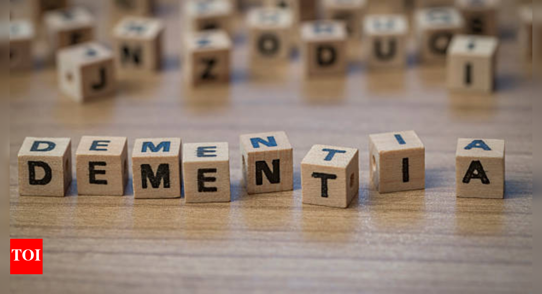 Dementia Symptoms: 5 signs of dementia that show up in normal conversation: How casual chat can reveal the early symptoms |