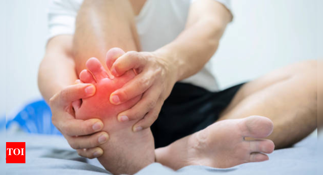 The high uric acid symptom that strikes mostly at night