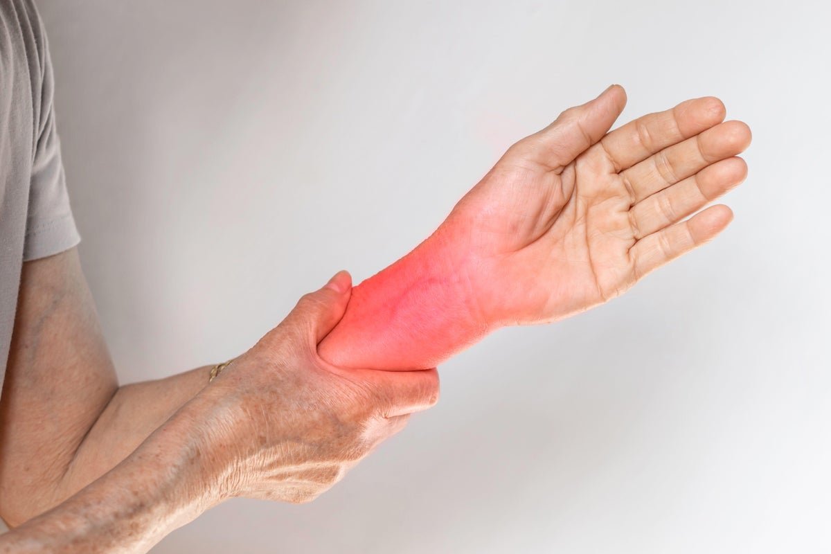 Experts reveal seven ways to manage arthritis flare-ups this summer