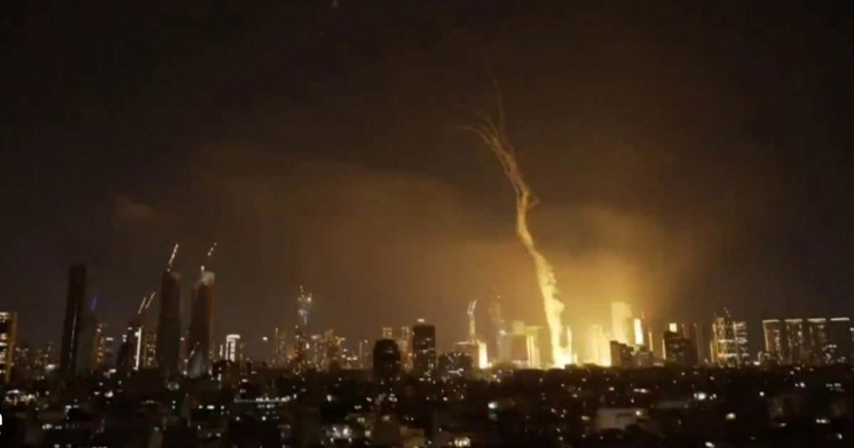 Iran Fires Wave of Ballistic Missiles at Israel in Retaliatory Strikes
