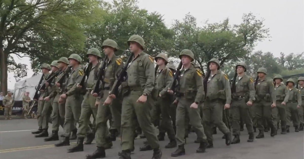 Military parade pays tribute to Vietnam veterans