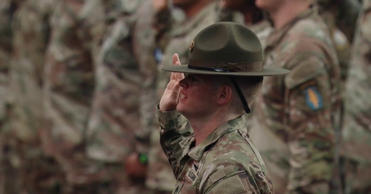 Trump marks Army’s 250th anniversary with enlistment ceremony