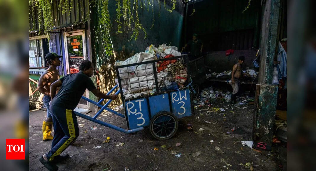 EU countries back recycled plastic targets for cars