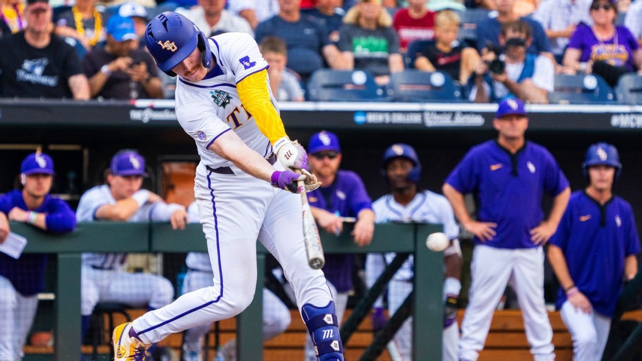 LSU rallies past Arkansas late to reach MCWS finals
