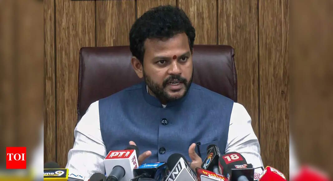 Air India crash aftermath: Aviation minister Ram Mohan Naidu holds meeting with airlines, airport officials - Key points