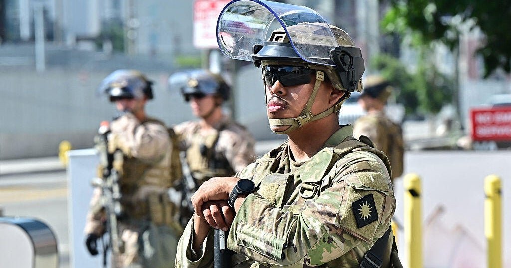 Appeals court extends order allowing Trump to deploy National Guard to L.A.