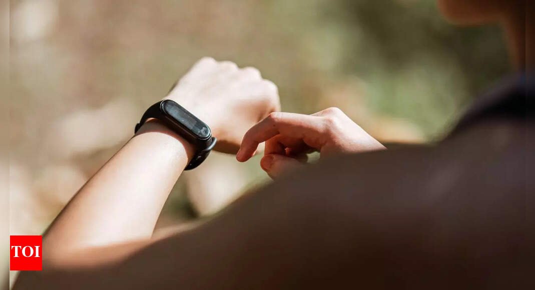 Heart Health: Fitness trackers may improve heart health, but here are 3 dangers no one talks about |