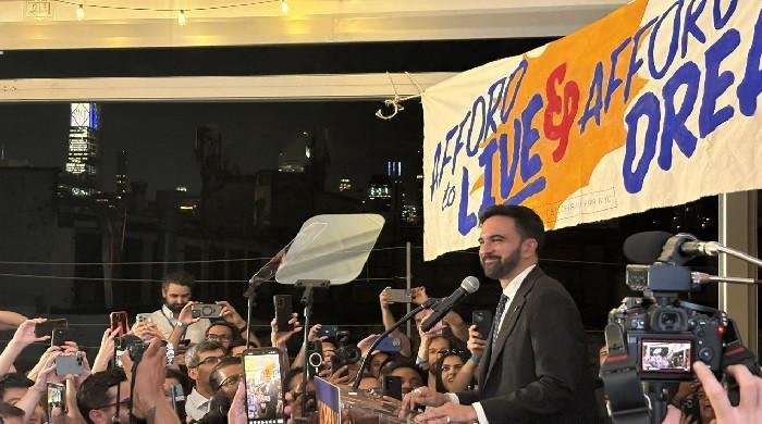 Mamdani's shock lead in NYC mayoral primary poses risks, rewards for Dems