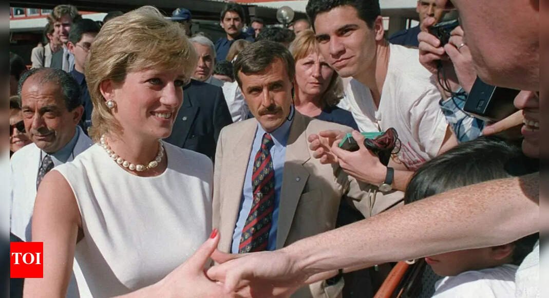 The touching reason why late Princess Diana never wore gloves