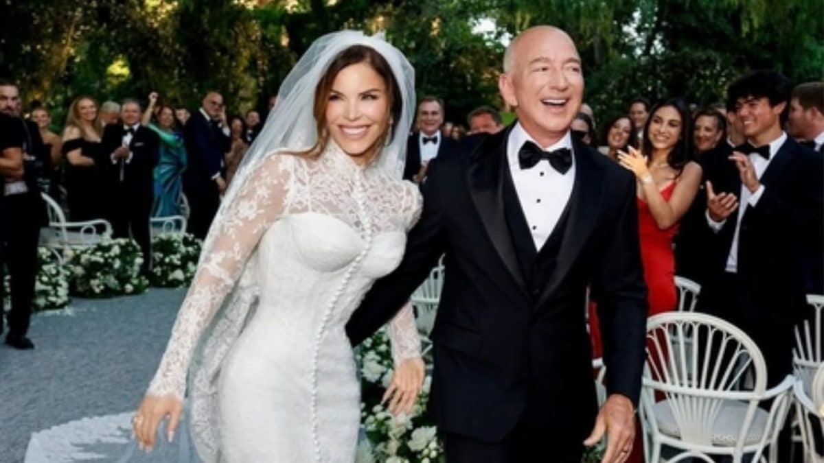 Lauren Sanchez Sports 30-Carat Rock Priced At $5 Million | Lifestyle News