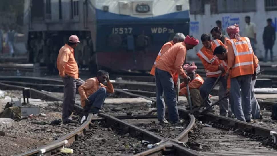 CCEA Green Flags Projects Worth Rs 6,405 Crore To Double Railway Lines | Mobility News