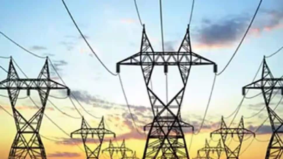 India's Power Capacity Jumps By 56% From 305 GW To 476 GW In 10 Years | Economy News