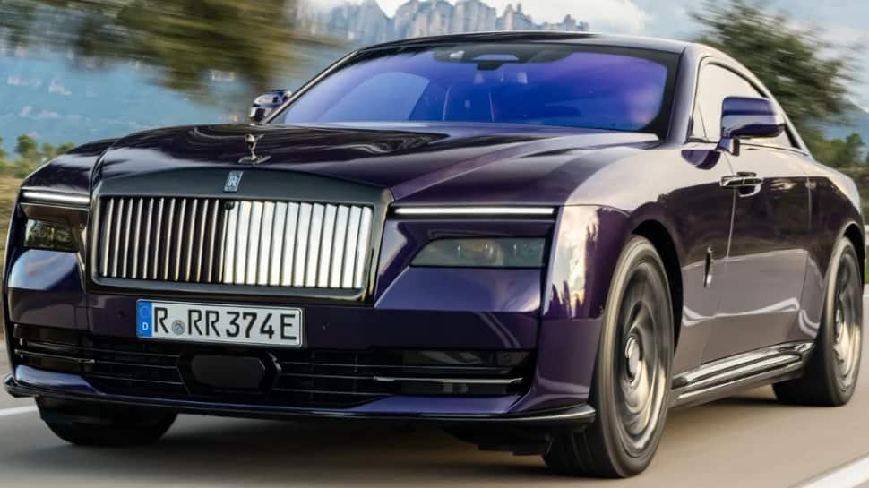 Rolls-Royce Spectre Black Badge Launched In India At Rs...; Features, Specs And Range | Auto News