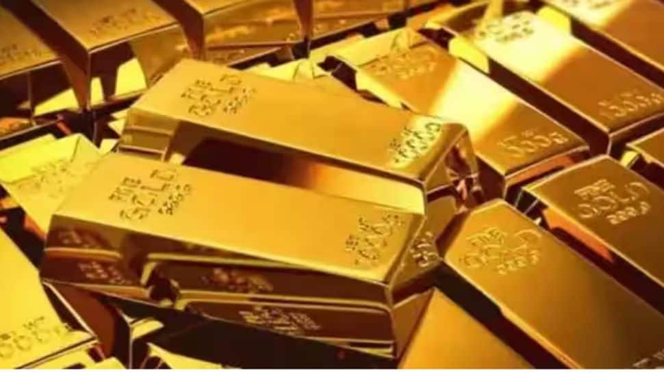 Gold Slips To One-Month Low As US-China Trade Tensions Cool | Personal Finance News
