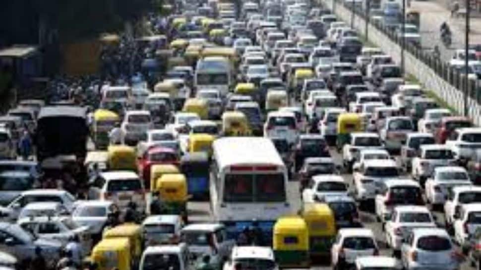 Delhi To Ban Fuel Sales To Vehicles Older Than 10,15 Years From This Month; Here’s How Defaulters Will Be Tracked | Mobility News