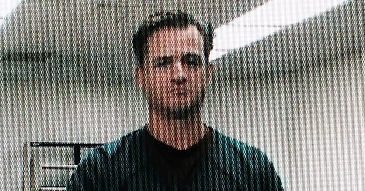 Judge denies privacy in divorce case of Maui doctor charged with attempting to kill his wife