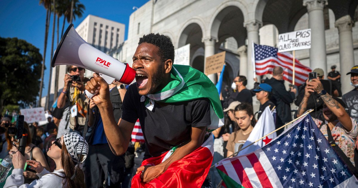 Spanish-language misinformation on Los Angeles immigration protests push a familiar theme