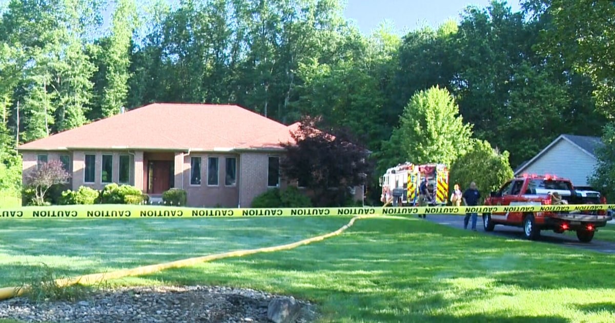Six killed in small plane crash in northeast Ohio