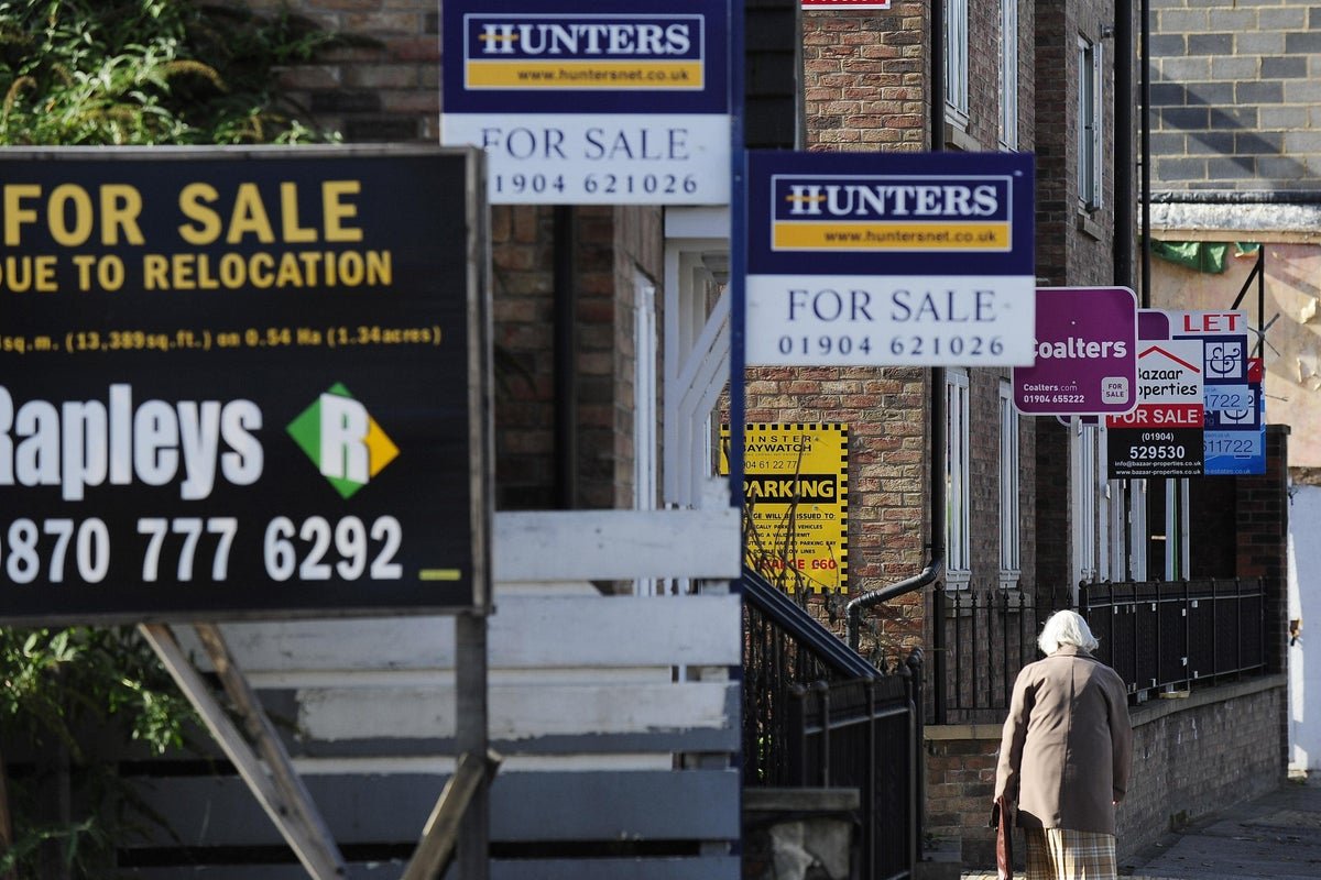 Rise in number of mortgage approvals to home buyers in May, says Bank of England
