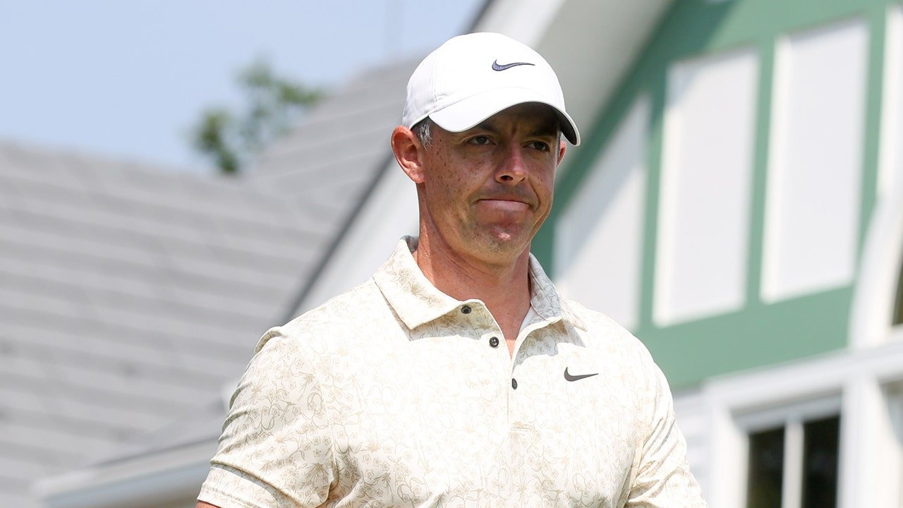 US Open: Rory McIlroy among top golfers struggling in first round at Oakmont