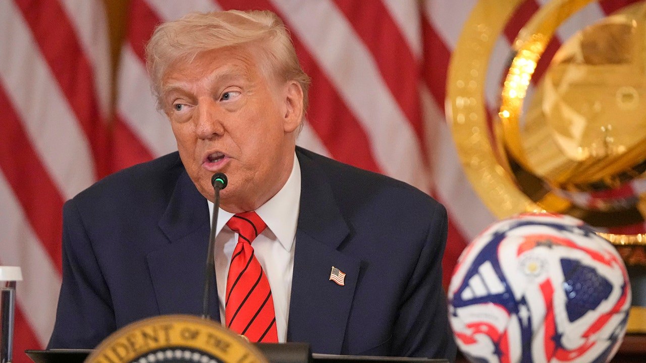 Federal appeals court pauses block on Trump's tariffs pending review