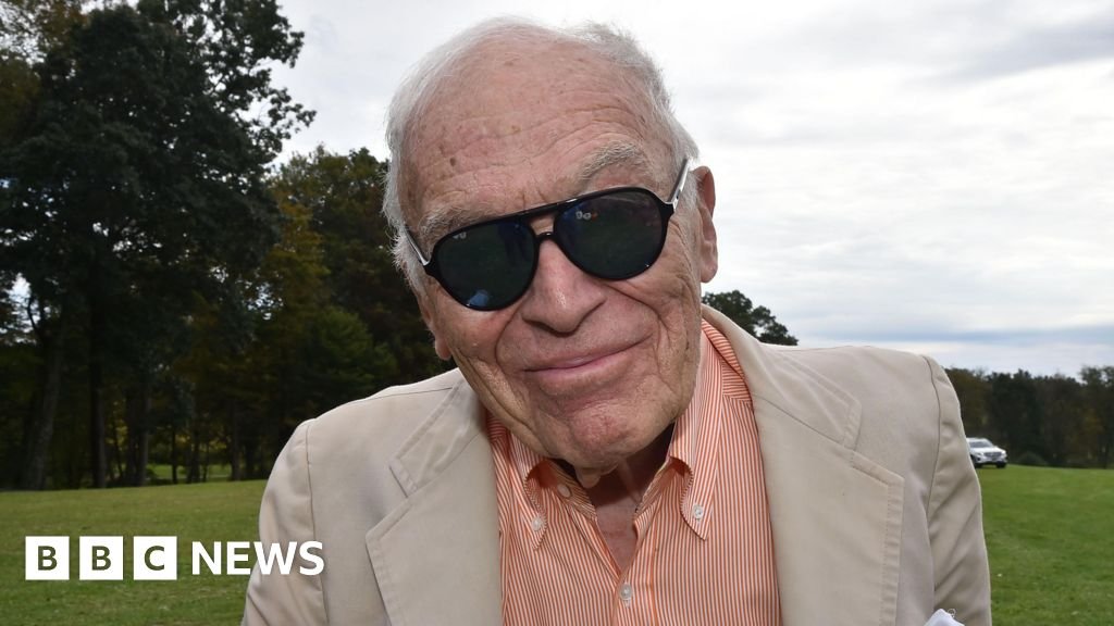 Cosmetics icon Leonard Lauder dies aged 92